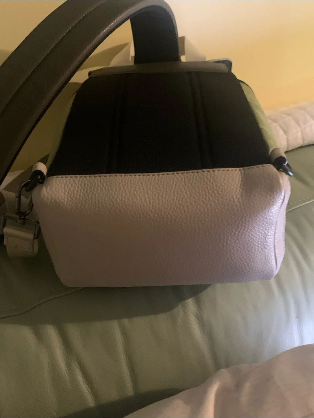 Michael Kors Kent Sling Backpack light sage green signature unisex, like new